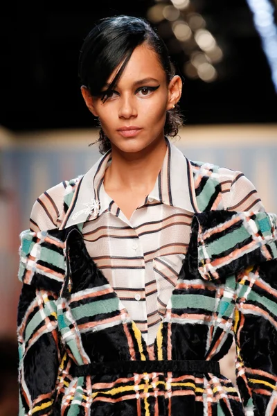 Look 74